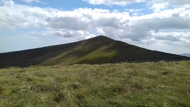 Photograph of the Wicklow Mountains on a sunny day. Location of the Rec3 Emergency First Aid taking place in November. 